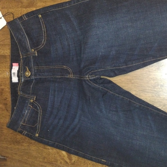 NWT Cabi Typically Trafalger High Straight Dark Wash Jeans 4 - Picture 2 of 6
